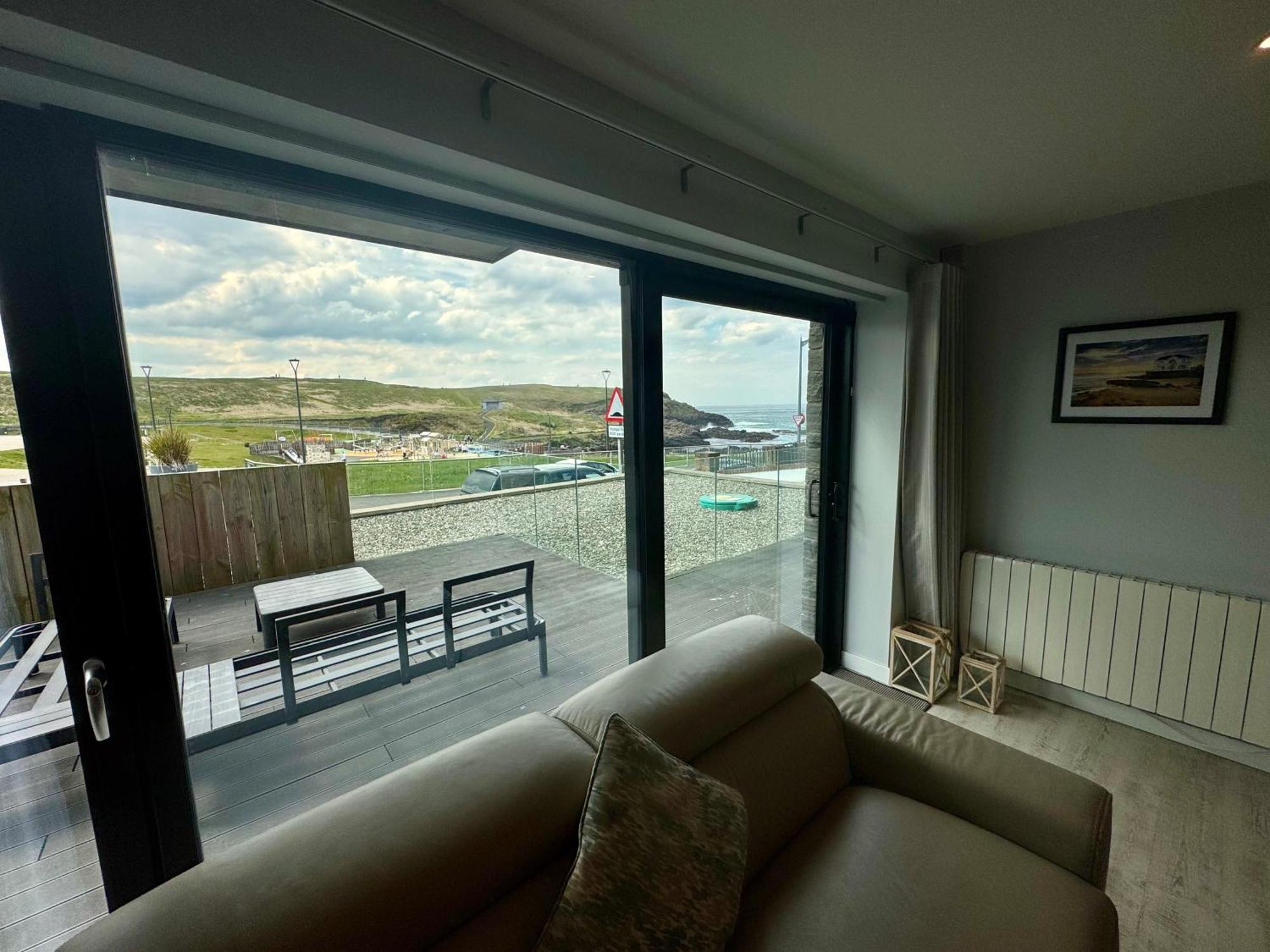 The North Cove, 20M To The Sea, Modern Studio Apartment Портраш Экстерьер фото